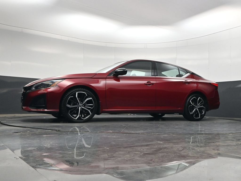 Certified 2023 Nissan Altima 2.5 SR FWD image 40