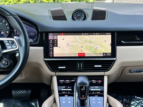 Used 2021 Porsche Cayenne Coupe image 42