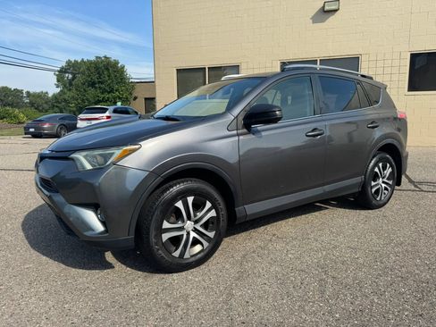 Used 2017 Toyota RAV4 LE w/ All Weather Liner Package AWD/4WD image 4