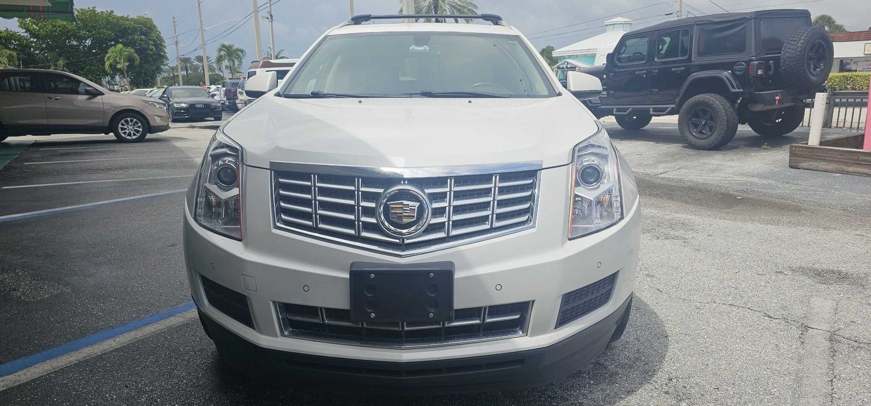 Used 2016 Cadillac SRX Luxury FWD image 8
