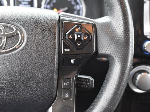 Used 2021 Toyota 4Runner TRD Off-Road Premium w/ Moonroof Package AWD/4WD image 15