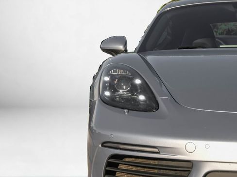 Used 2018 Porsche 718 Cayman S image 47