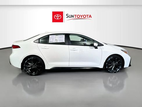 Used 2026 Toyota Corolla SE w/ SE Package FWD image 2