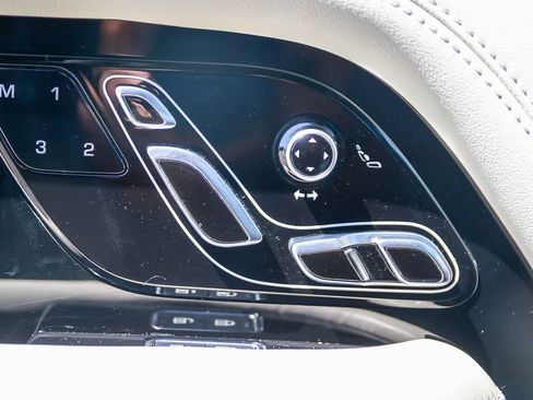 Used 2021 Land Rover Range Rover Westminster Edition image 22