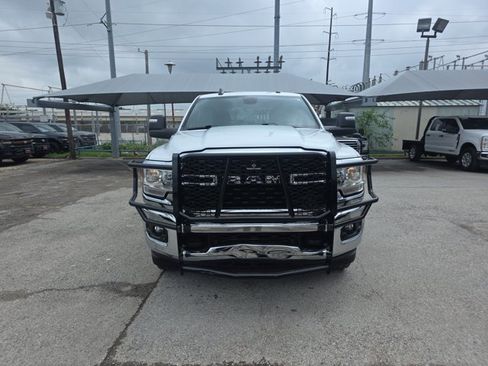 Used 2024 RAM 2500 Big Horn w/ Off Road Package image 9