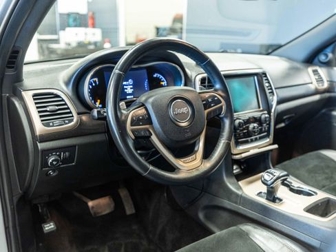 Used 2015 Jeep Grand Cherokee Altitude AWD/4WD image 10