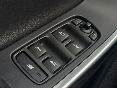 Used 2016 Volvo XC60 T6 w/ Proximity Package image 28