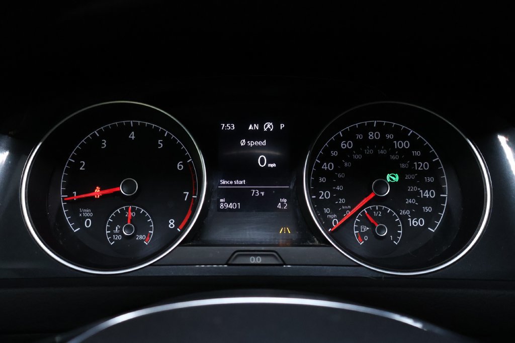 Used 2019 Volkswagen Golf SE FWD image 21