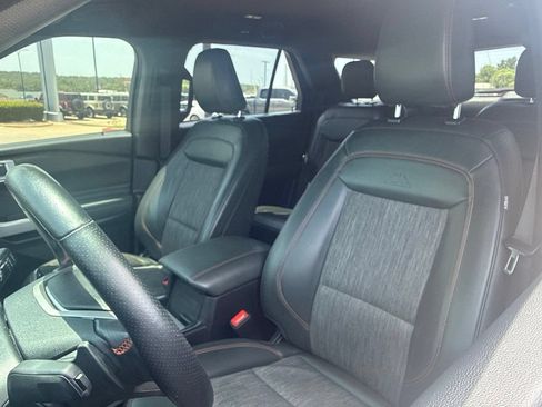 Used 2023 Ford Explorer Timberline AWD/4WD image 7