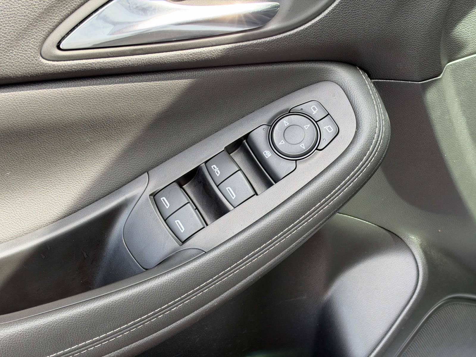 Used 2024 Buick Encore GX Preferred FWD image 13