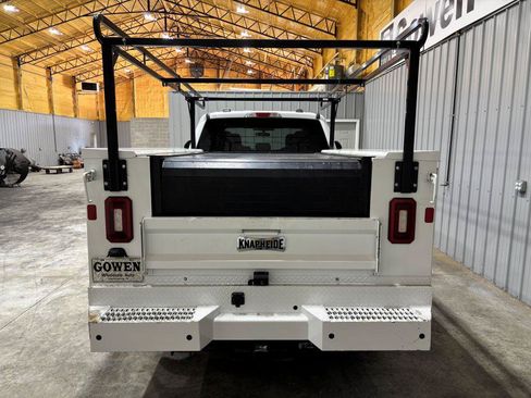 Used 2022 Ford F250 XL w/ Power Equipment Group RWD image 8