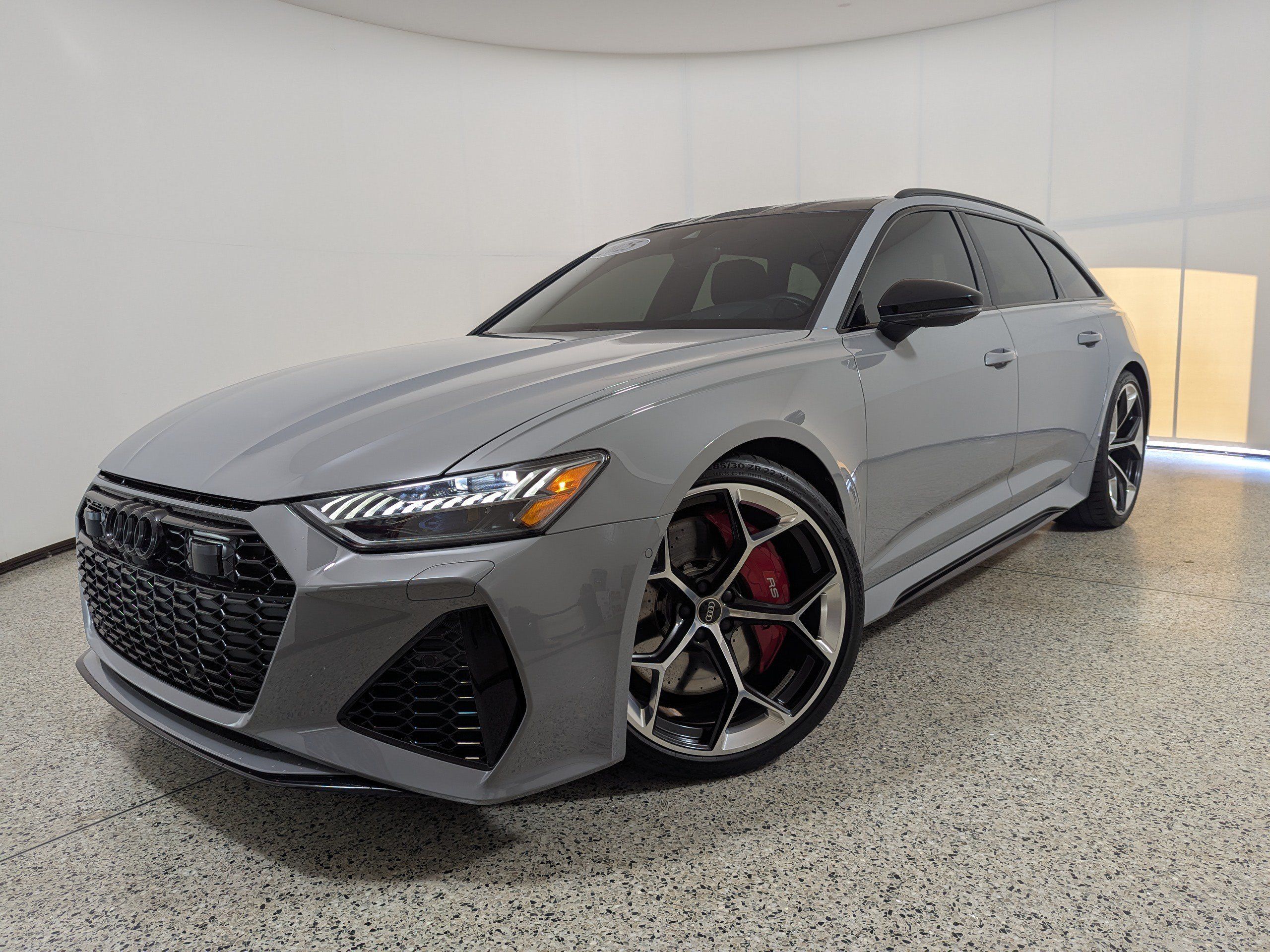 Certified 2025 Audi RS 6 performance w/ Black Optic Package AWD/4WD image 24