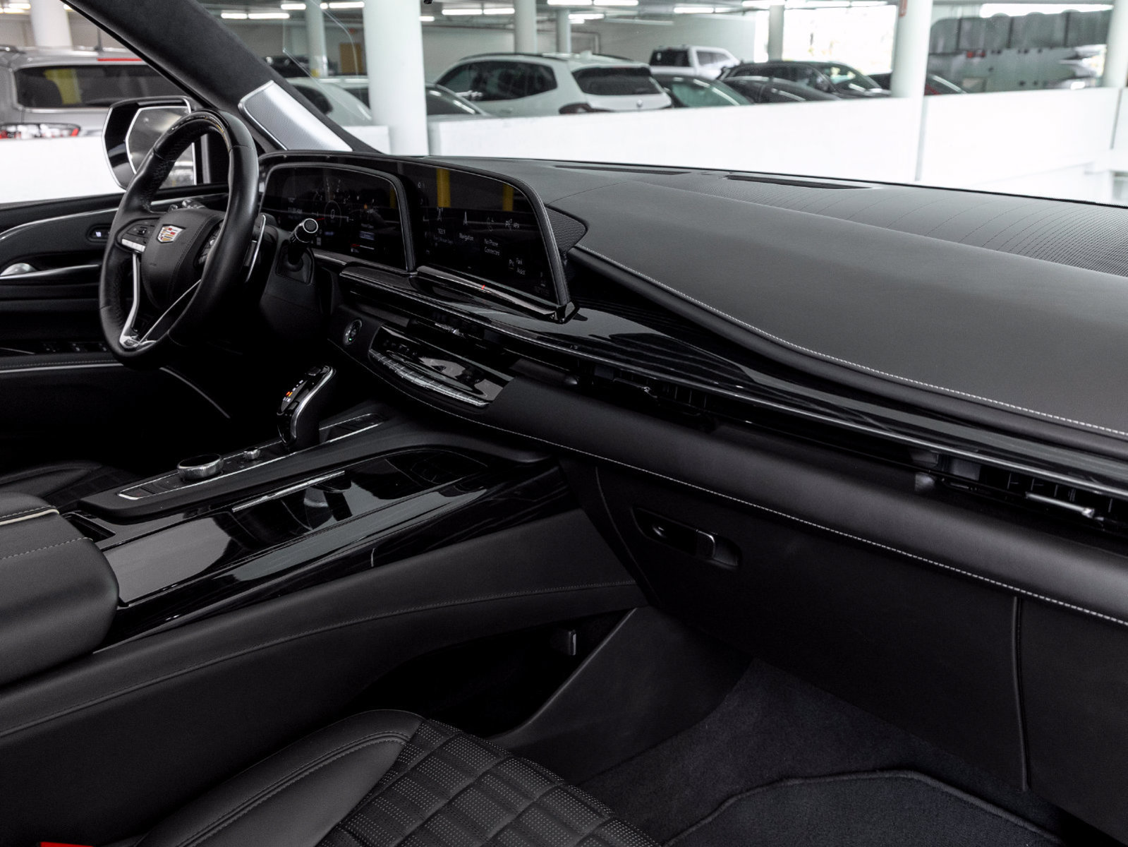Used 2023 Cadillac Escalade V AWD/4WD image 32