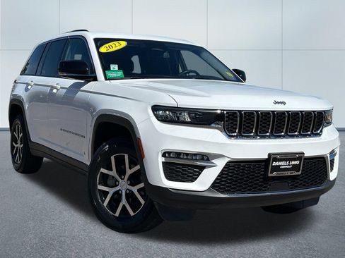 Used 2023 Jeep Grand Cherokee Limited AWD/4WD image 35