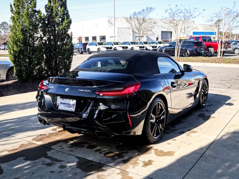Used 2022 BMW Z4 M40i w/ Premium Package image 10