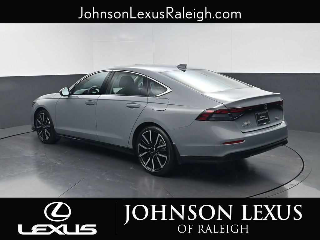 Used 2023 Honda Accord Touring image 7