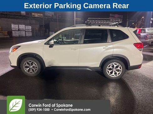 Used 2020 Subaru Forester Premium image 7