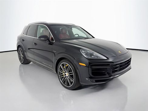 Certified 2023 Porsche Cayenne Turbo S image 8