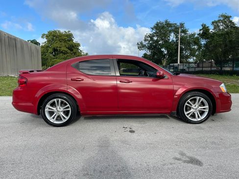 Used 2011 Dodge Avenger Heat FWD image 6