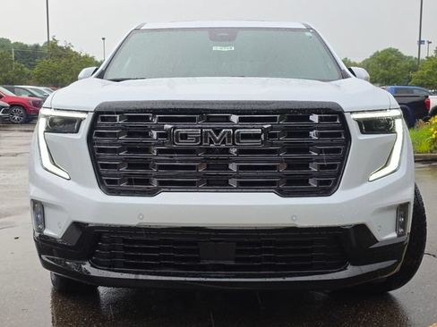 New 2026 GMC Acadia Denali Ultimate w/ LPO, Floor Liner Package AWD/4WD image 11