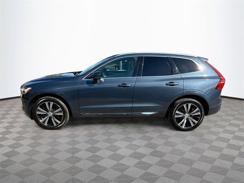 Used 2023 Volvo XC60 B5 Plus image 9