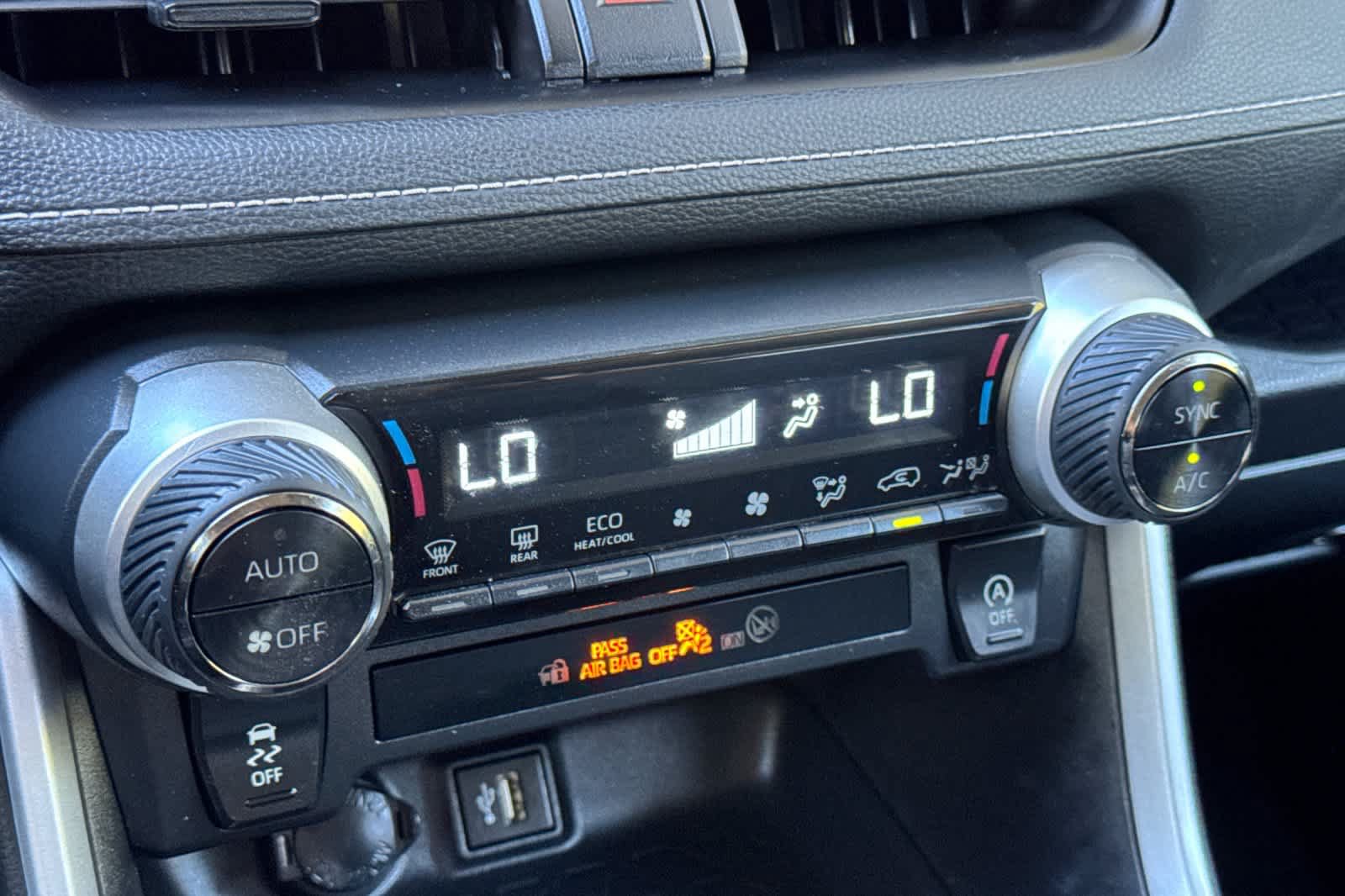 Used 2024 Toyota RAV4 XLE FWD image 20