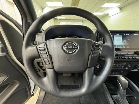 New 2026 Nissan Frontier SV w/ Tow Package AWD/4WD image 32