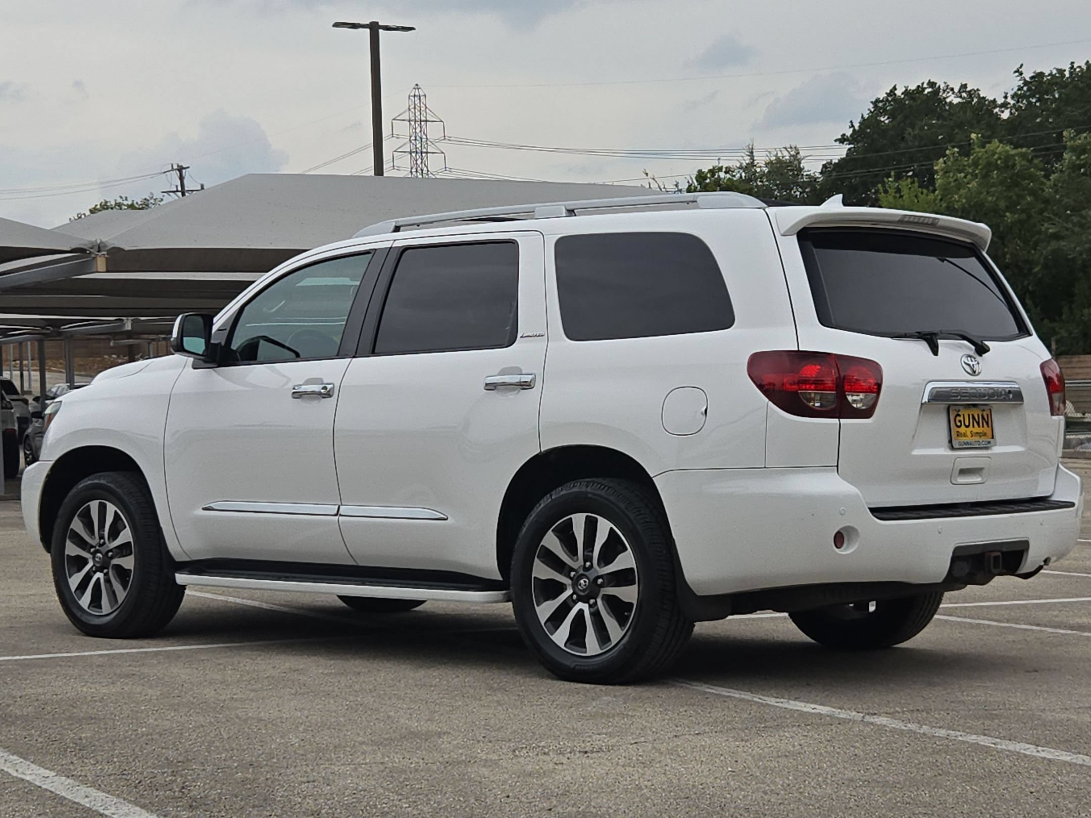 Used 2019 Toyota Sequoia Limited w/ Safety & Convenience Package RWD image 5