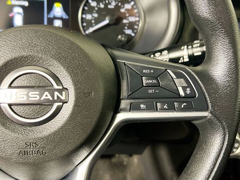 Used 2023 Nissan Kicks SV FWD image 19