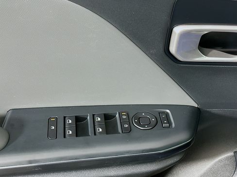 Used 2025 Kia K4 FWD image 15