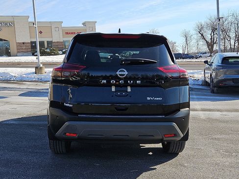 Certified 2022 Nissan Rogue SV w/ SV Premium Package image 5
