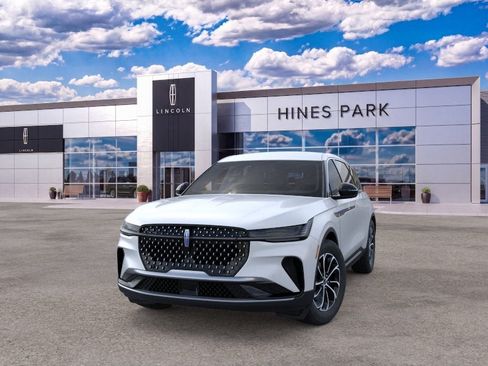 New 2026 Lincoln Nautilus Premier AWD/4WD image 2