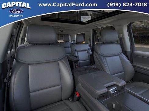 New 2025 Ford Expedition Active image 10