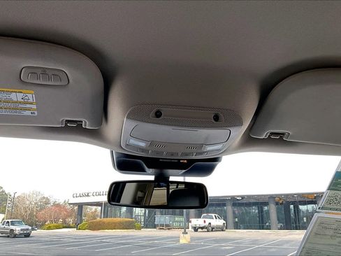 Used 2024 Ford Expedition Max XLT image 36