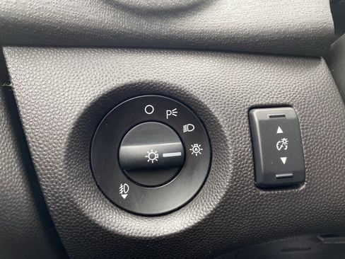 Used 2014 Ford Fiesta SE w/ Equipment Group 201A image 31