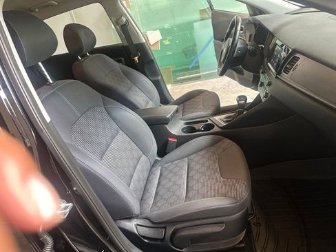Used 2019 Kia Niro LX FWD image 33