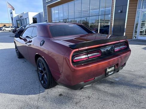 Used 2022 Dodge Challenger SXT w/ Blacktop Package image 8