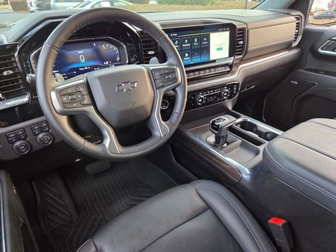 Used 2025 Chevrolet Silverado 1500 RST image 7