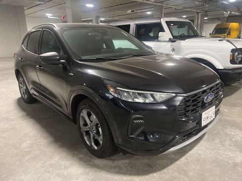 Used 2024 Ford Escape ST-Line w/ Equipment Group 301A FWD image 3