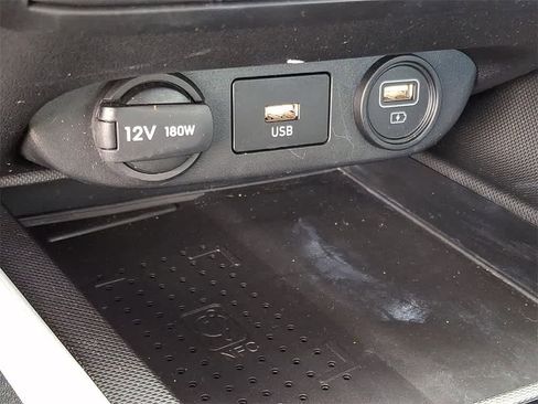 Used 2023 Hyundai Elantra Limited w/ Preferred Accessory Package image 27