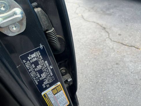 Used 2025 Kia Soul LX w/ LX Technology Package FWD image 19