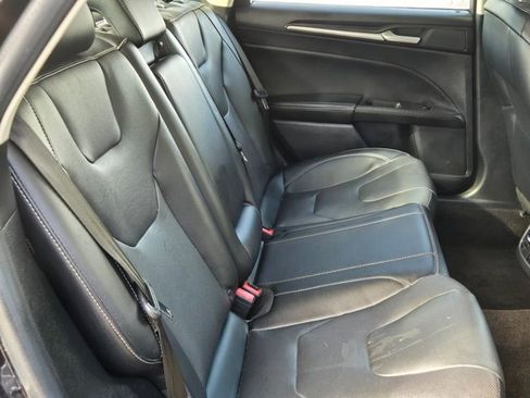 Used 2020 Ford Fusion Titanium image 21