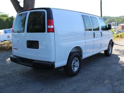 New 2026 Chevrolet Express 2500 RWD image 4