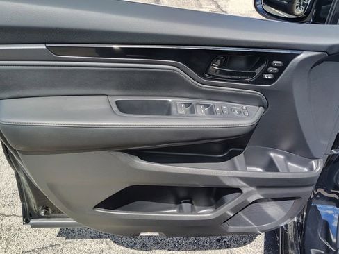 Used 2025 Honda Odyssey Elite image 17