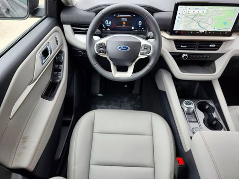 New 2026 Ford Explorer Active w/ Active Comfort Package AWD/4WD image 13