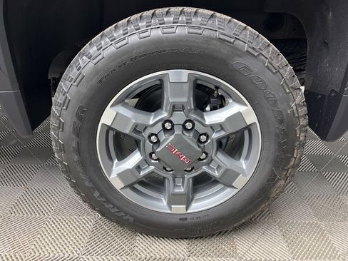 New 2026 GMC Sierra 2500 SLT w/ SLT Premium Package image 4