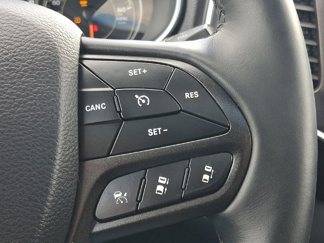 Used 2019 Jeep Cherokee Trailhawk AWD/4WD image 25