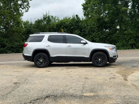 Used 2019 GMC Acadia SLT AWD/4WD image 5