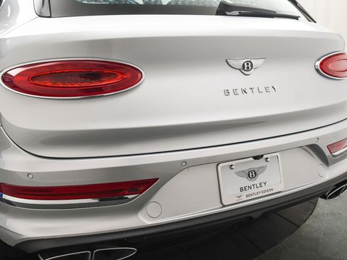 New 2025 Bentley Bentayga image 22