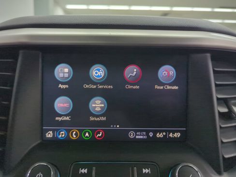 Used 2023 GMC Acadia SLT FWD image 23